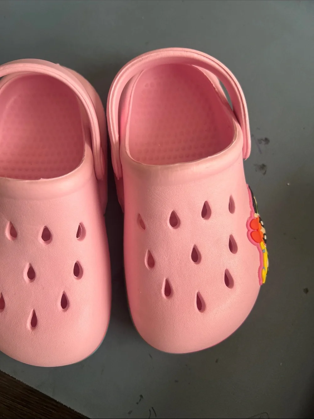 N/A crocs like